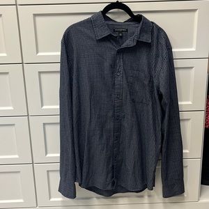 Banana Republic Untucked Fit Shirt